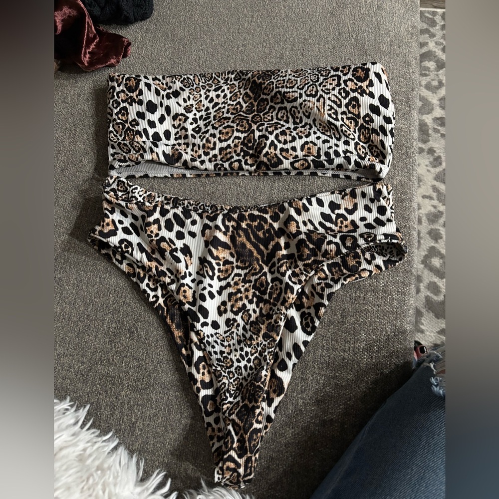 ⭐️SHEIN Leopard Print Bikini Set M